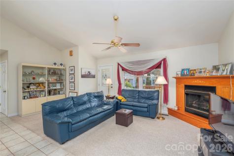 57 Gloria Way Waynesville NC 28785