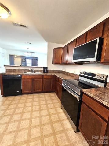 10703 Derryrush Drive Charlotte NC 28213