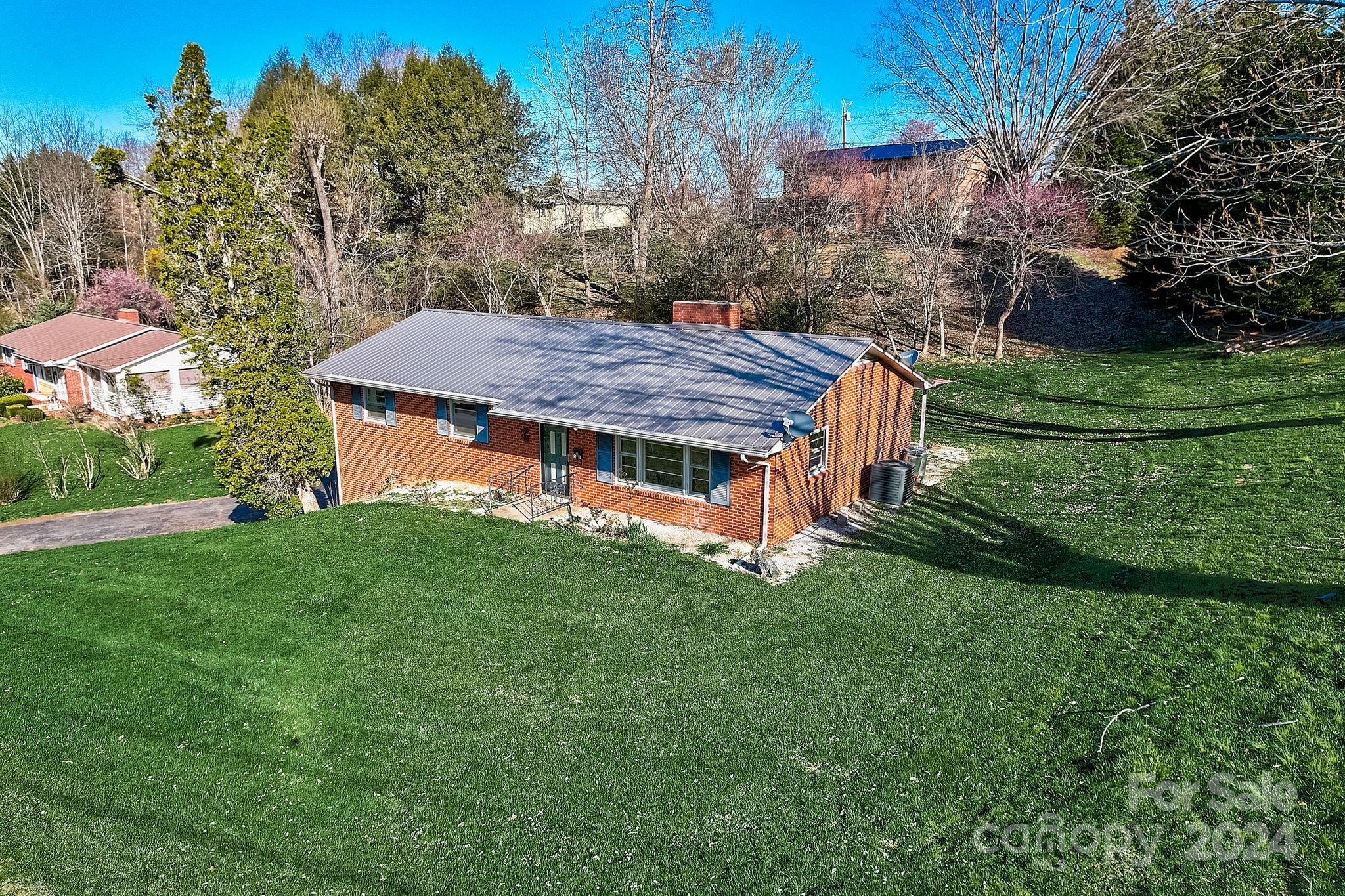 53 Belmont Street Canton NC 28716