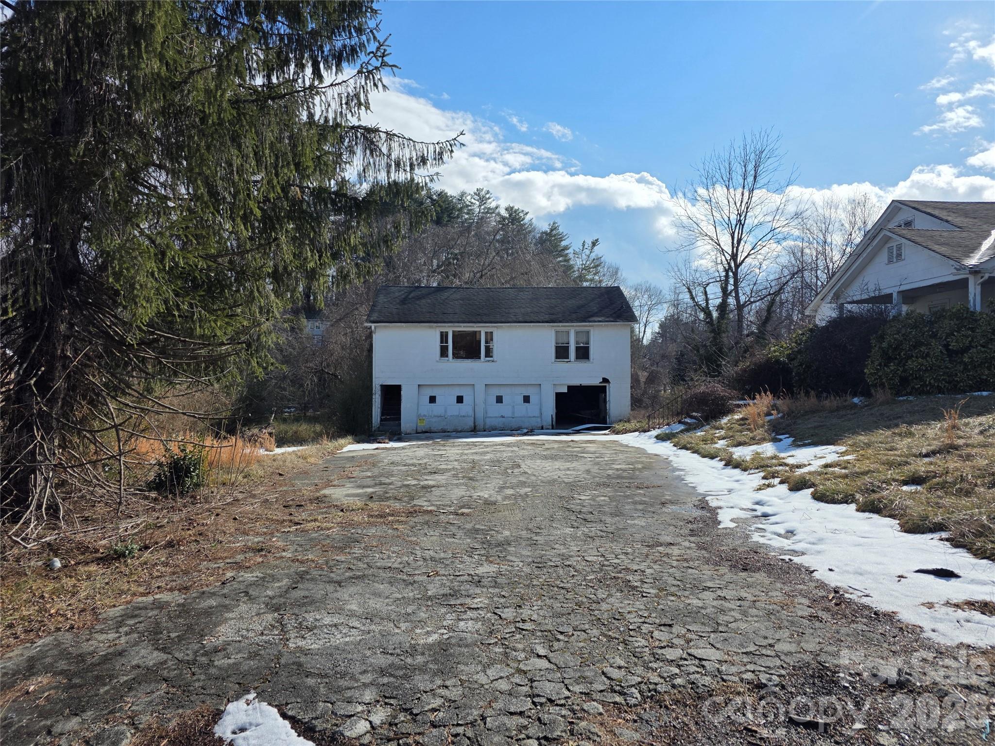 522 1st Avenue W Hendersonville NC 28739