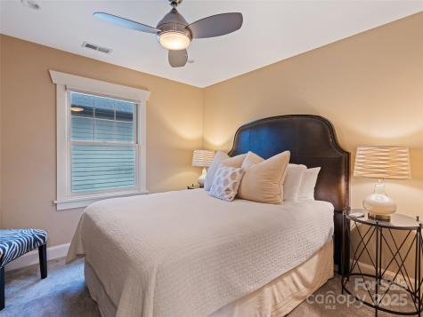 32 Grandview Drive Asheville NC 28806