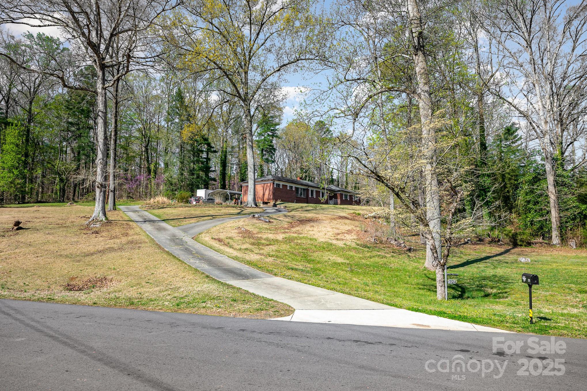 724 Rocky River Road W Charlotte NC 28213