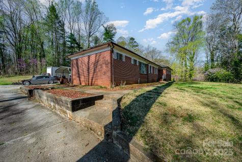 724 Rocky River Road W Charlotte NC 28213