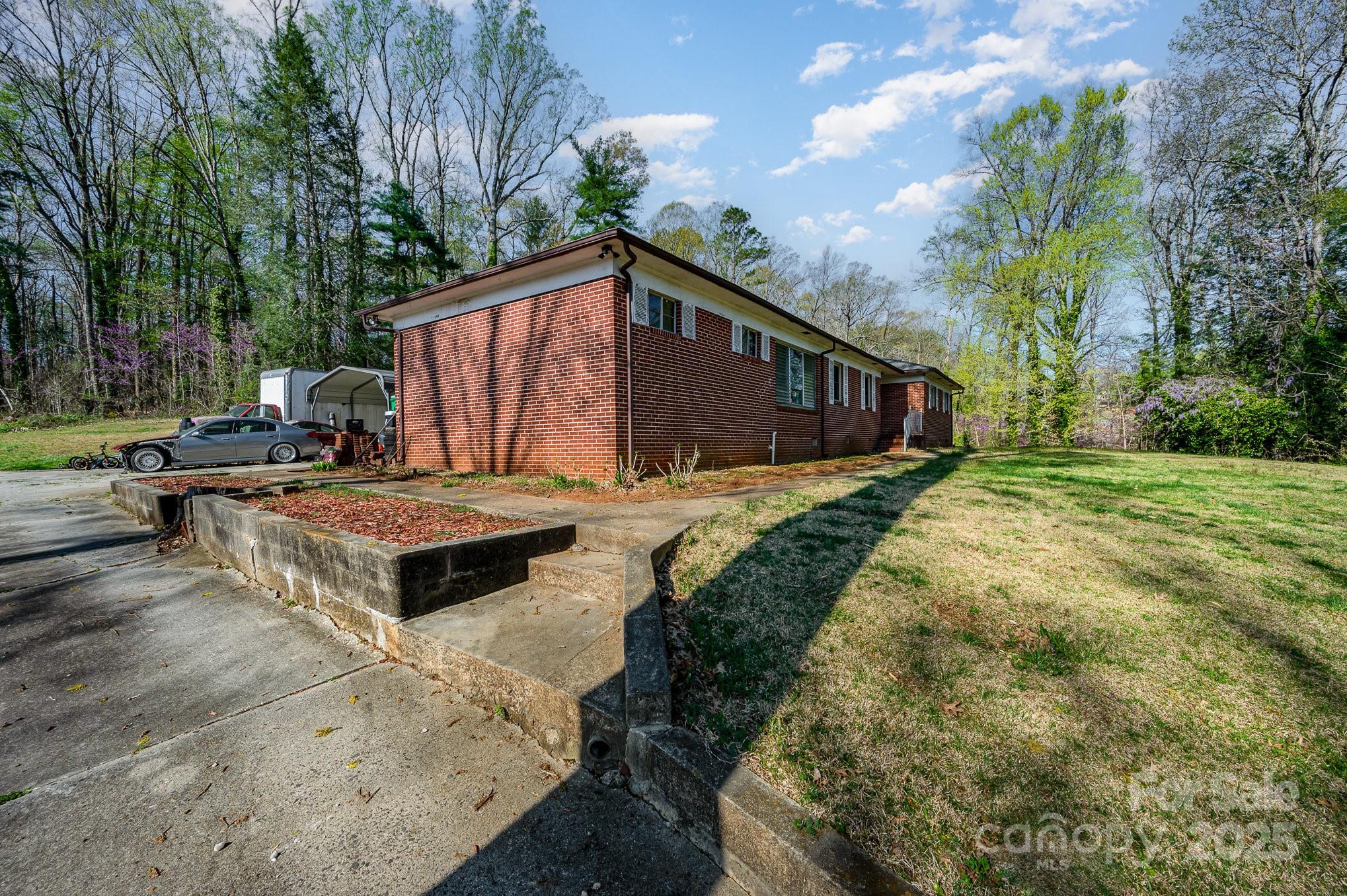 724 Rocky River Road W Charlotte NC 28213