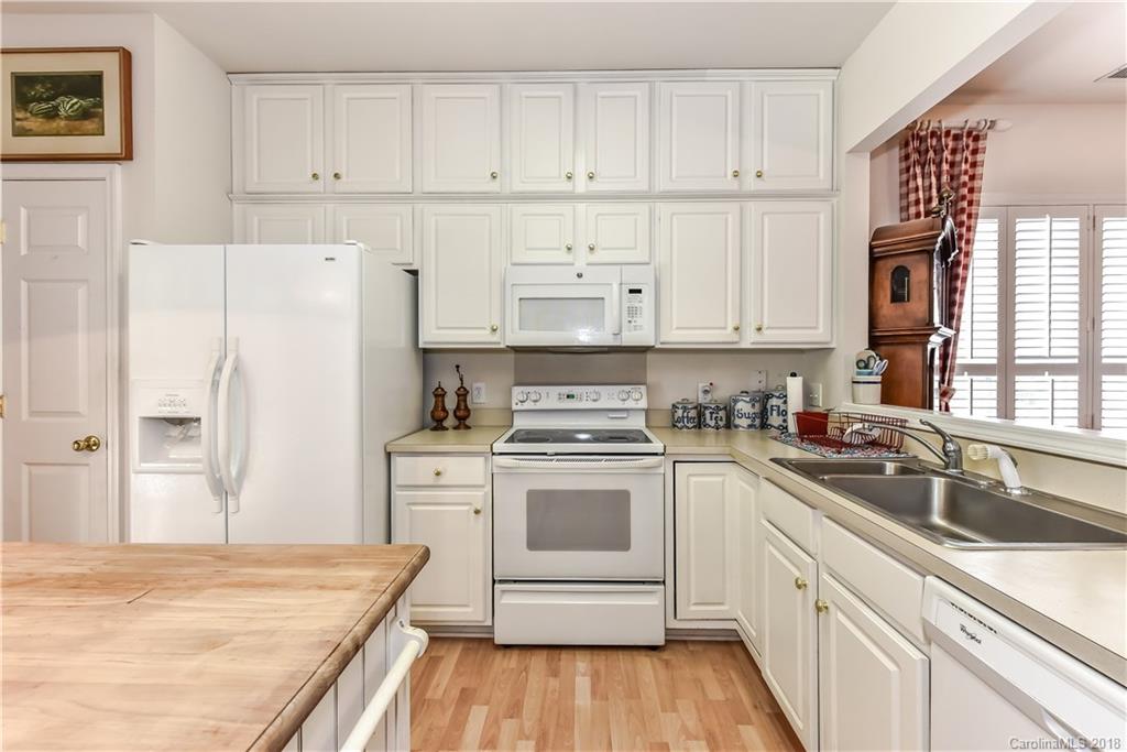 2019 Mckenzie Creek Drive Charlotte NC 28270