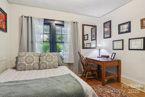 68 1/2 Nevada Avenue Asheville NC 28806
