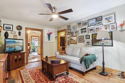 68 1/2 Nevada Avenue Asheville NC 28806