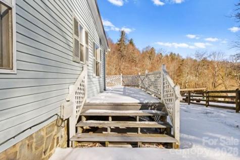 111 Oxford Lane Blowing Rock NC 28605