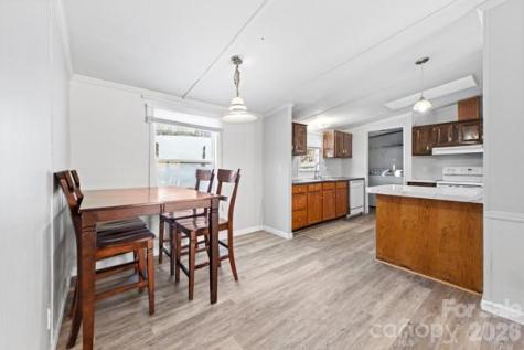 111 Oxford Lane Blowing Rock NC 28605