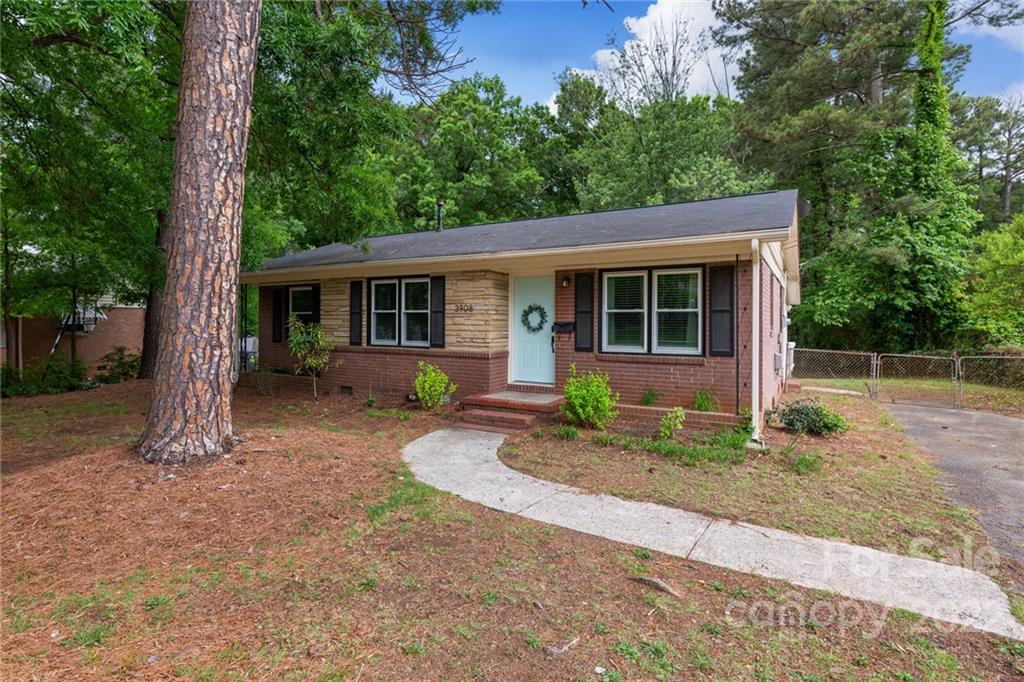3908 Litchfield Road Charlotte NC 28211