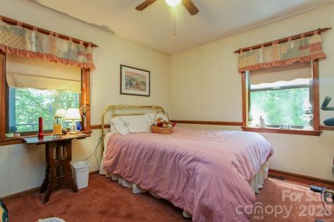 146 W Stecoah Heights Robbinsville NC 28771