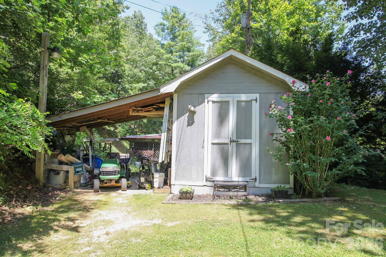 146 W Stecoah Heights Robbinsville NC 28771