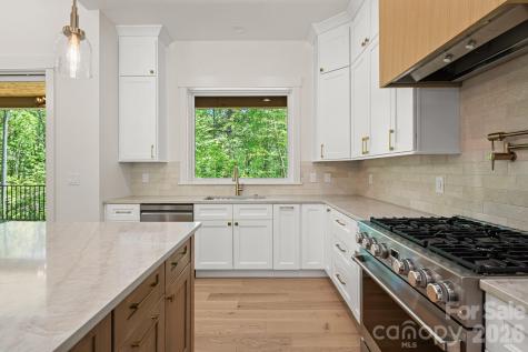 164 Reserve Way Hendersonville NC 28792