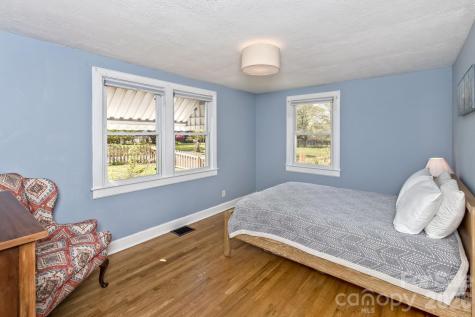 163 Arthur Road Asheville NC 28806