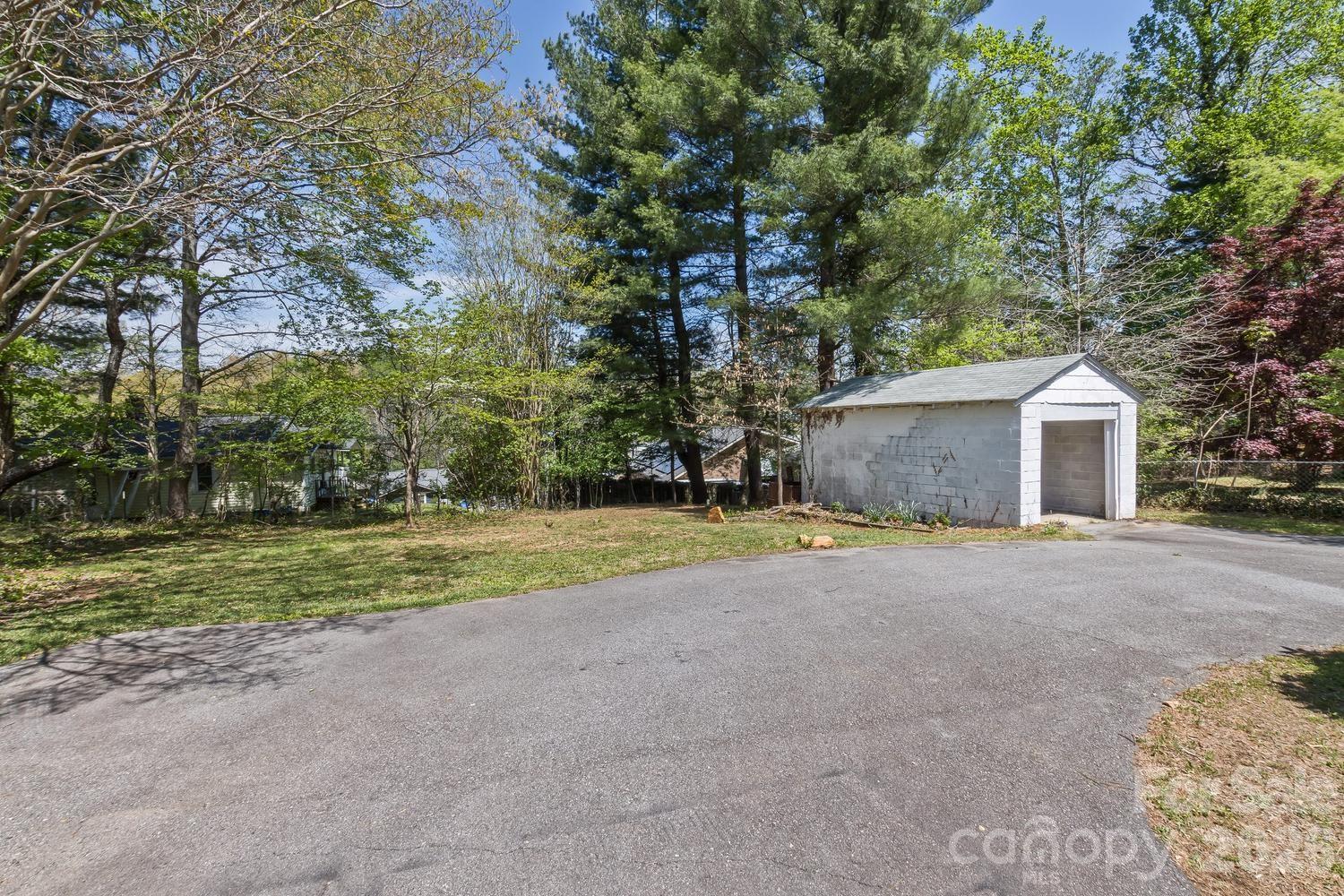 163 Arthur Road Asheville NC 28806