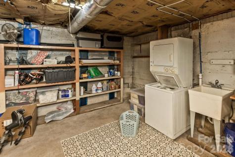 163 Arthur Road Asheville NC 28806