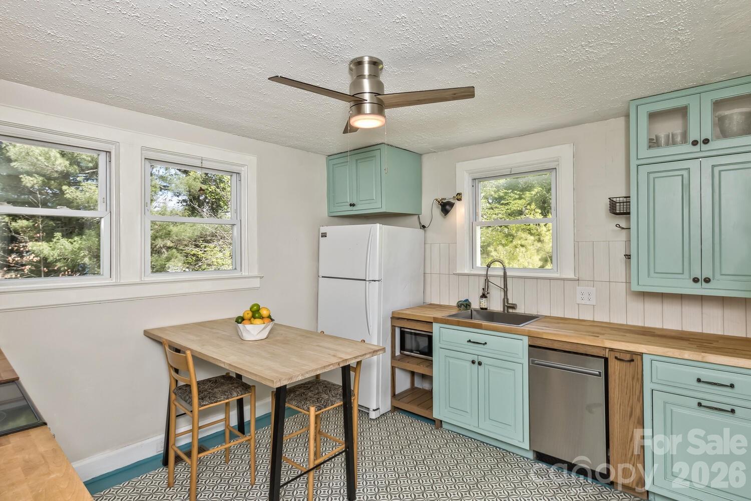 163 Arthur Road Asheville NC 28806