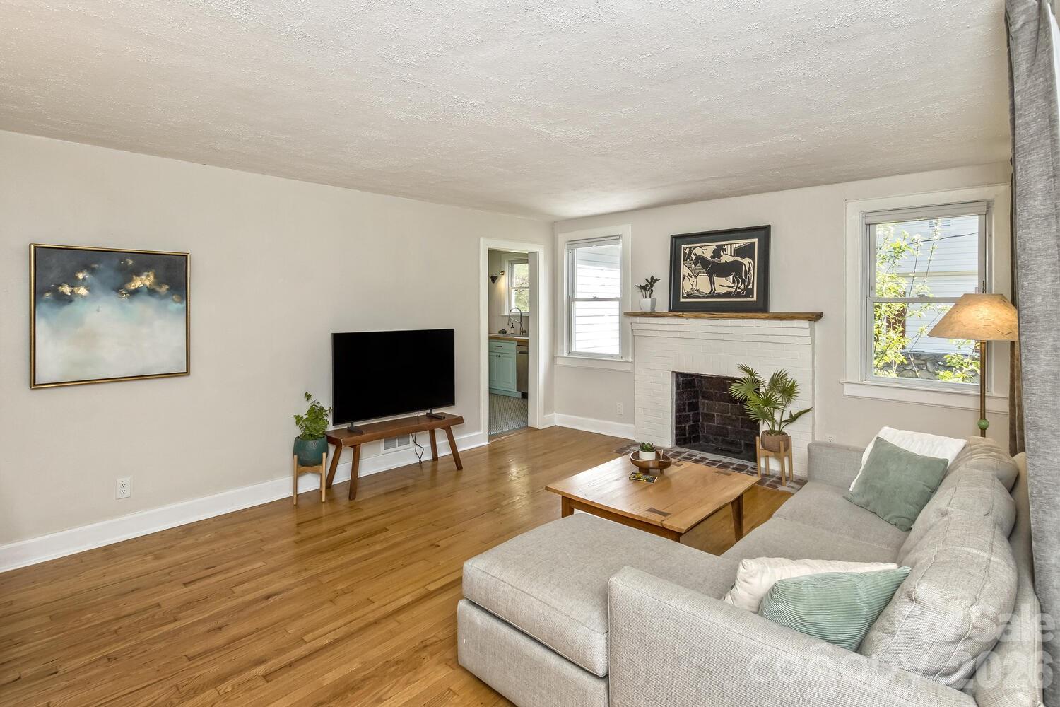163 Arthur Road Asheville NC 28806