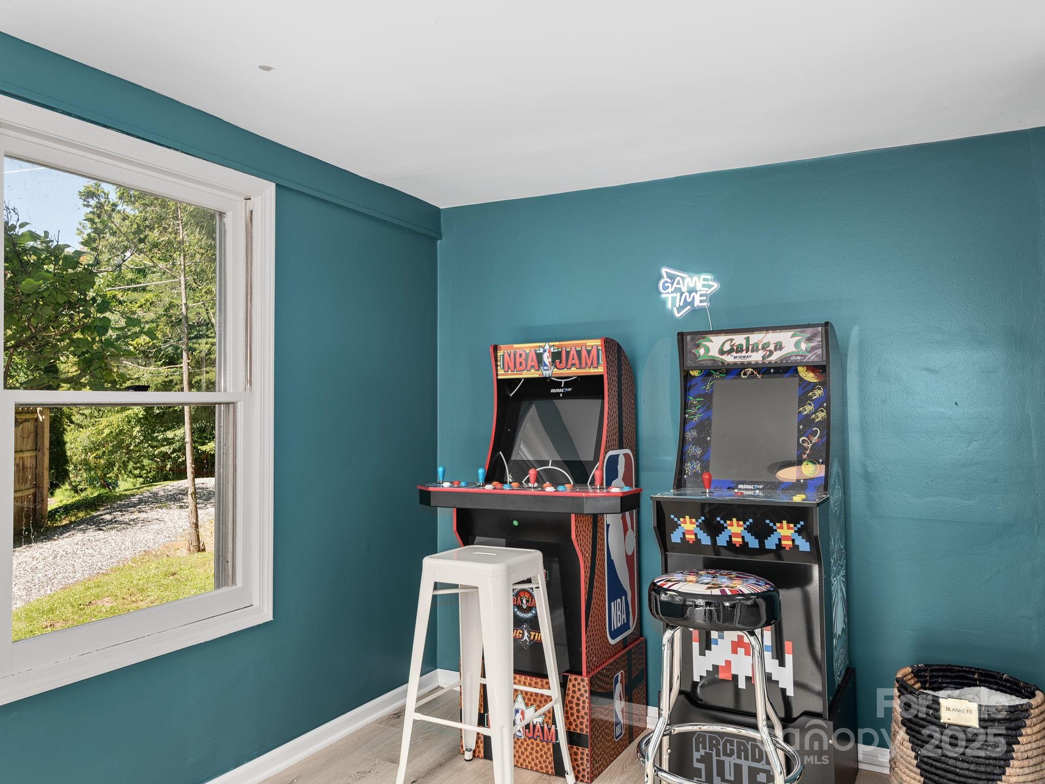 15 Lawterdale Road Asheville NC 28804