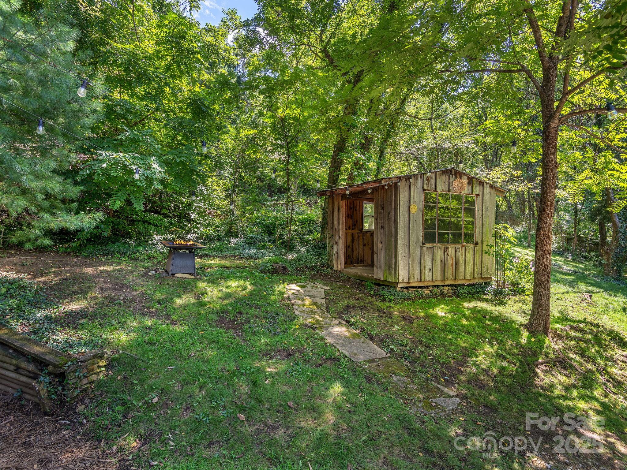 15 Lawterdale Road Asheville NC 28804