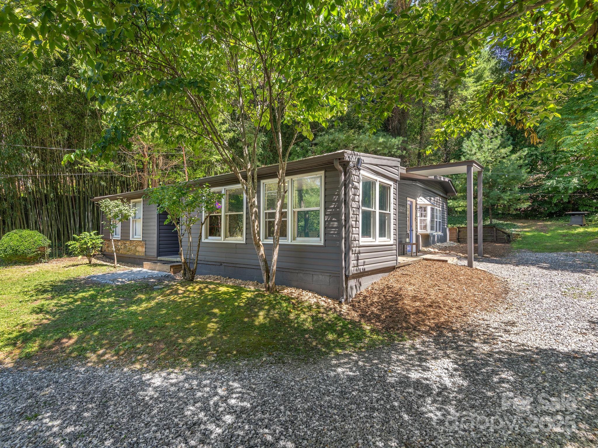 15 Lawterdale Road Asheville NC 28804