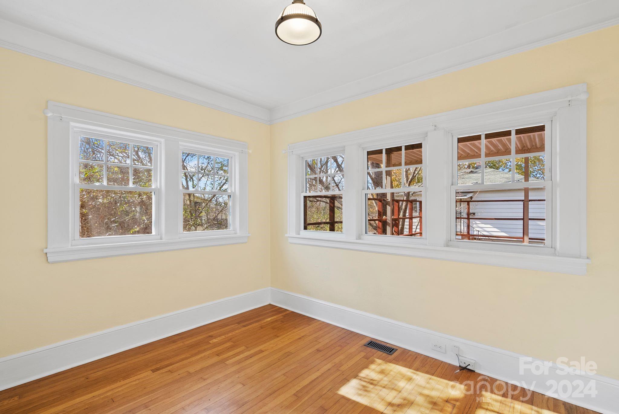 45 Vermont Avenue Asheville NC 28806