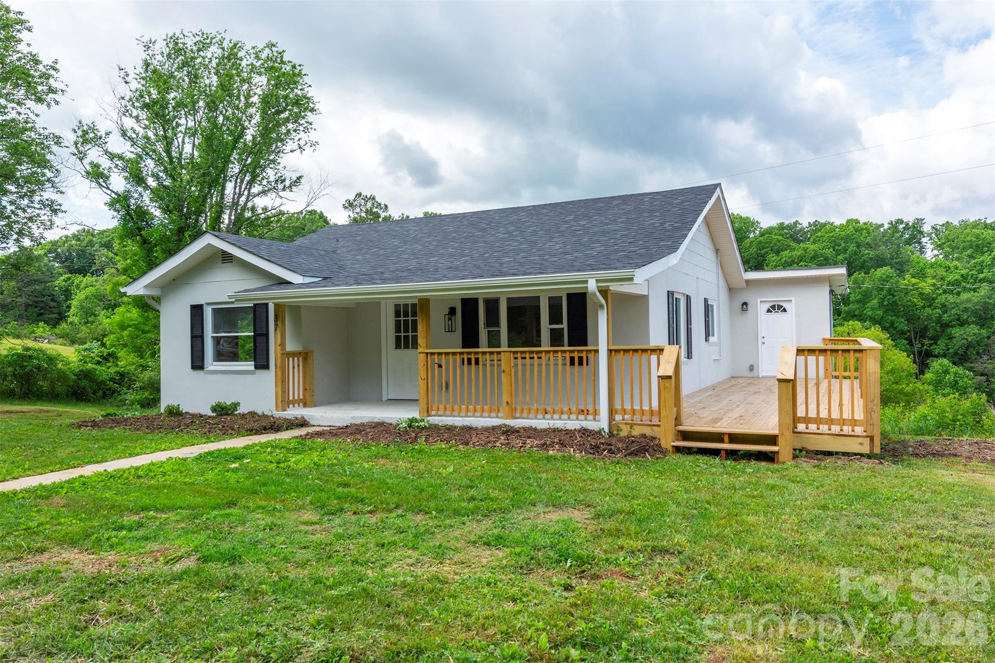 37 King Drive Leicester NC 28748
