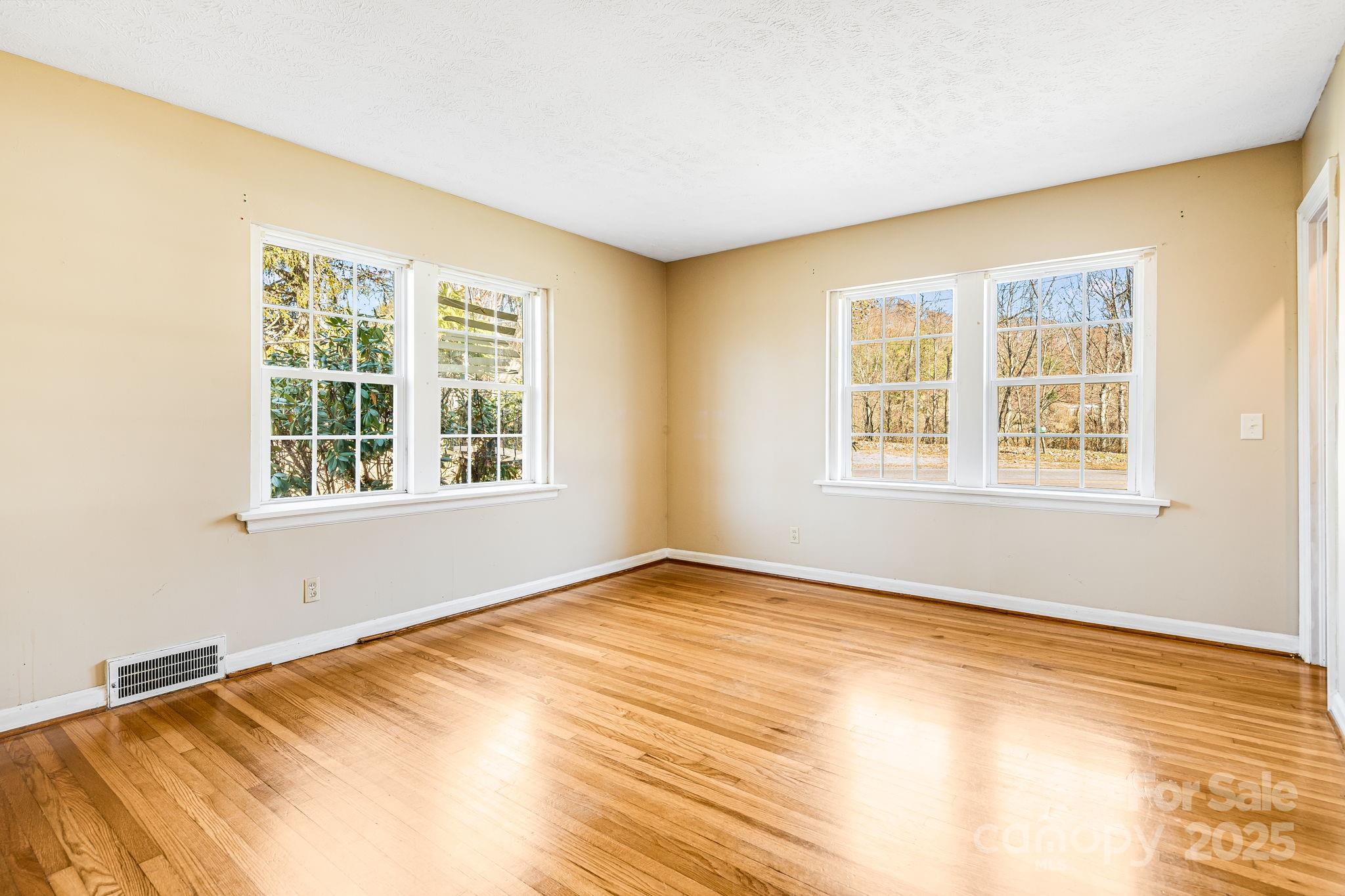 92 Parkway View Road Mars Hill NC 28754