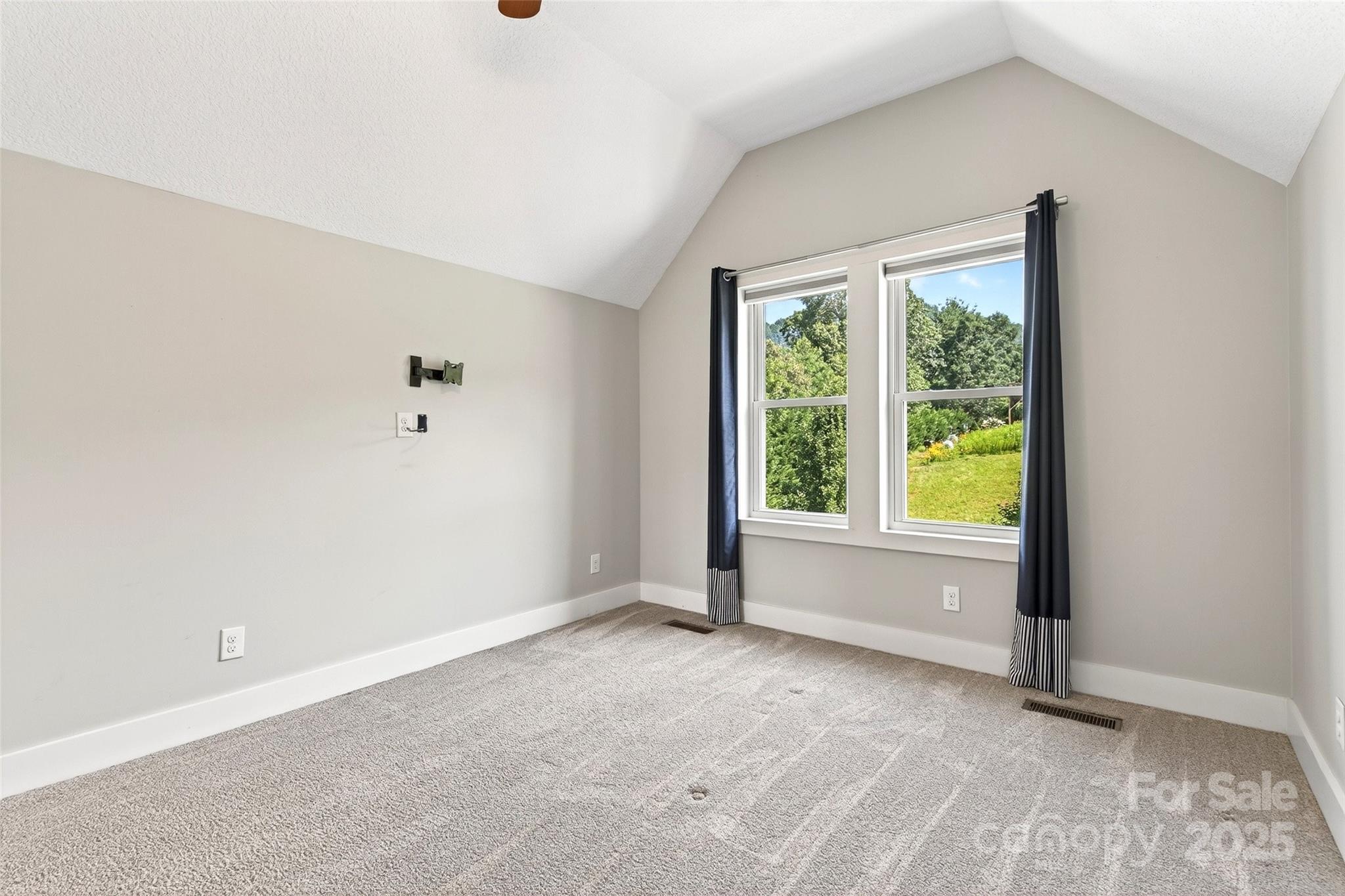 4 Stars Forever Drive Black Mountain NC 28711