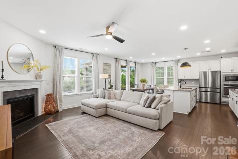 17504 Austins Creek Drive Charlotte NC 28278