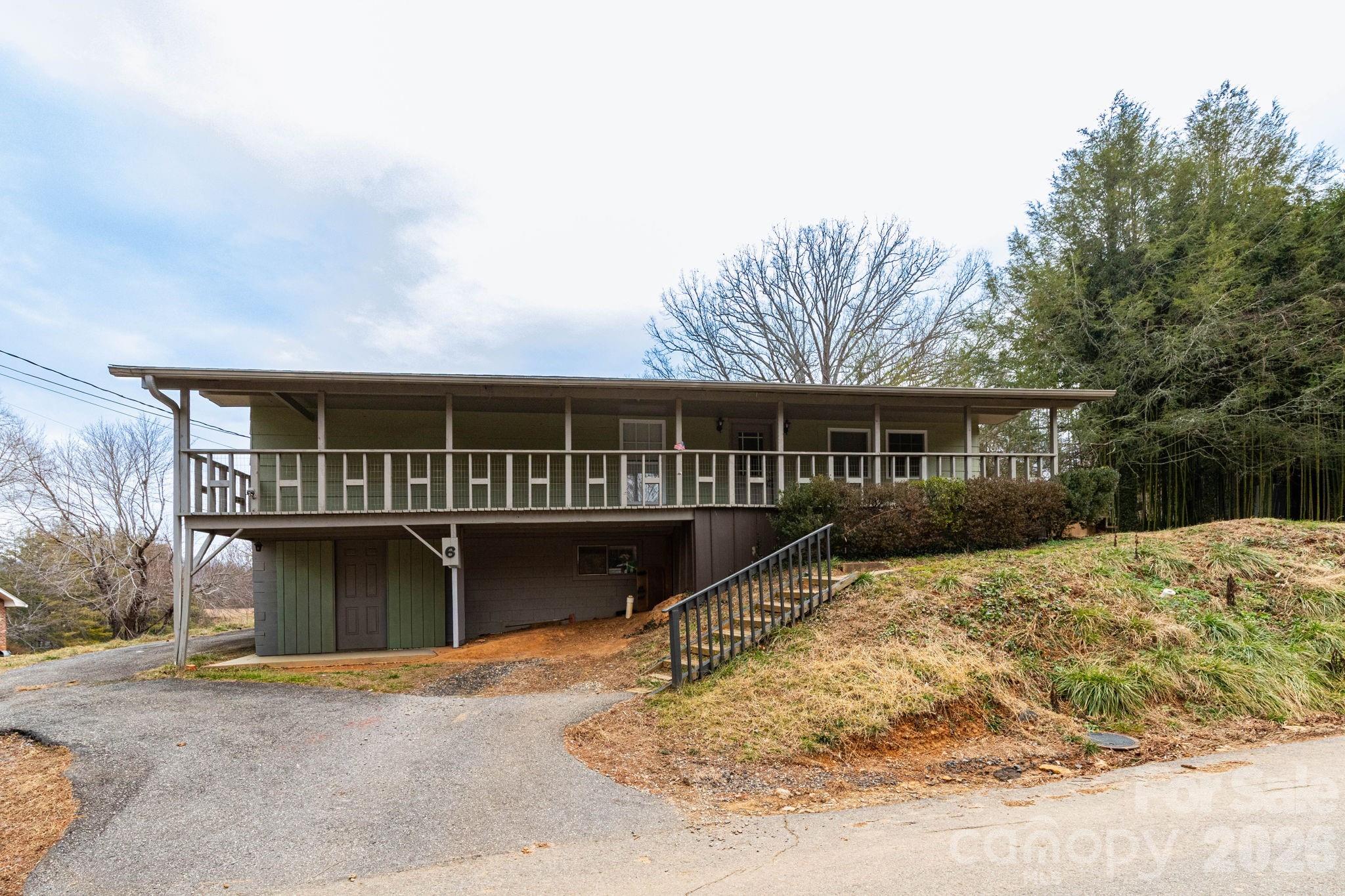 6 Overlook Circle Asheville NC 28803