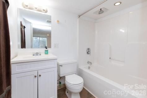 6 Overlook Circle Asheville NC 28803