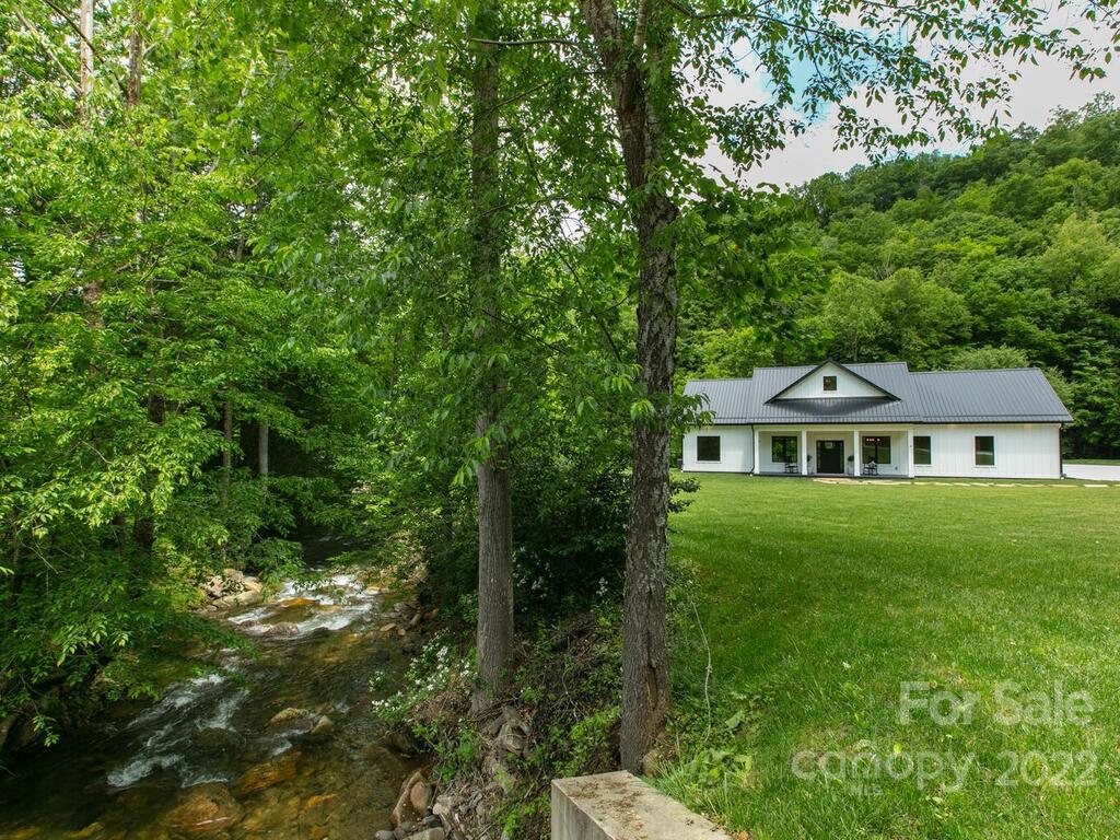 4 Coleman Boundary Road Barnardsville NC 28709
