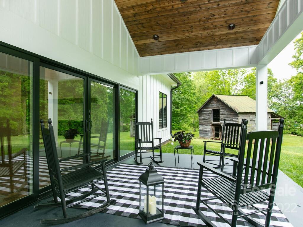 4 Coleman Boundary Road Barnardsville NC 28709