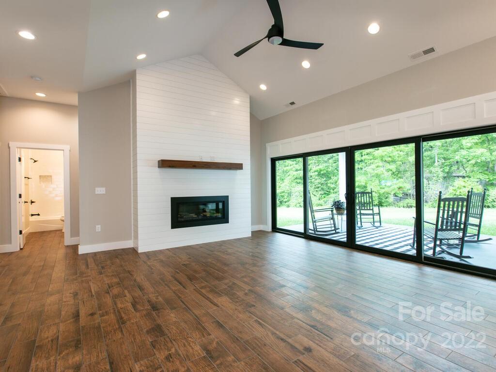 4 Coleman Boundary Road Barnardsville NC 28709