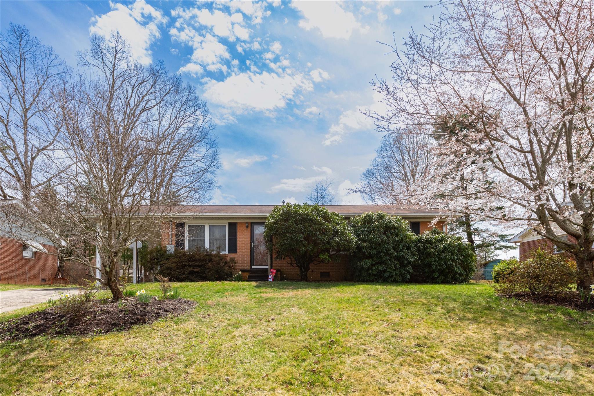 15 Looking Glass Lane Asheville NC 28805