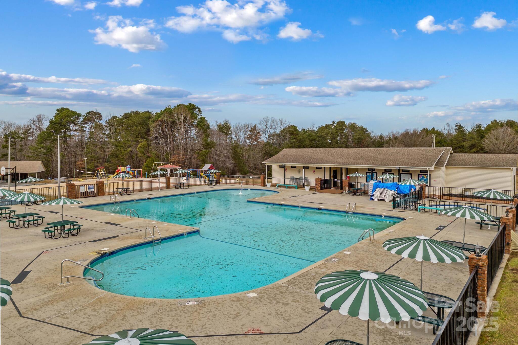 103 S Cardinal Drive New London NC 28127
