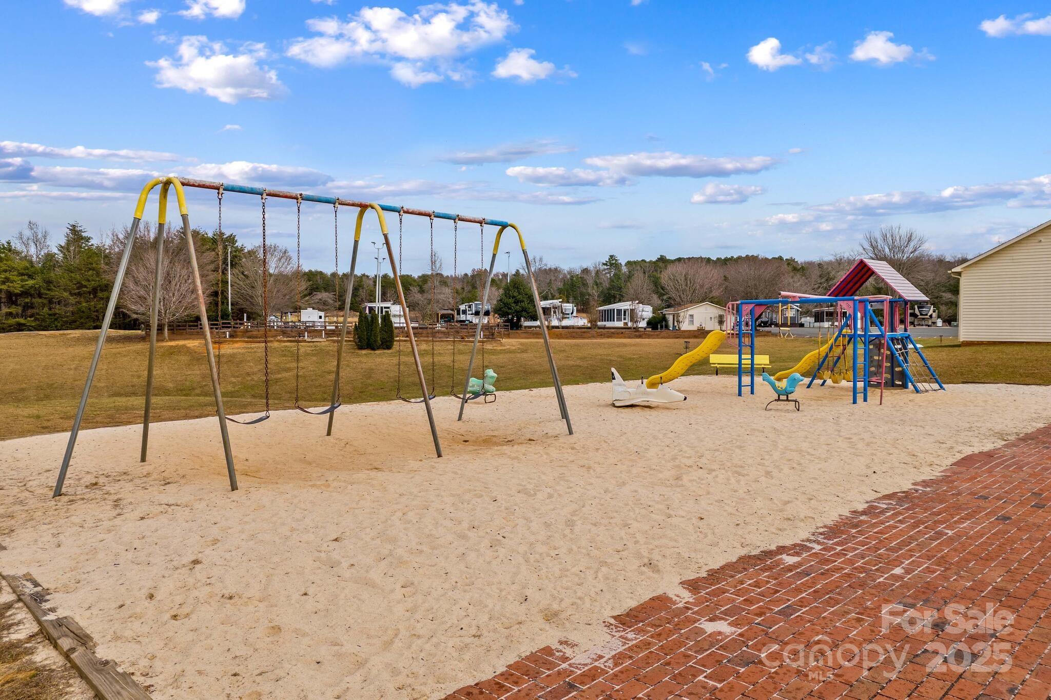 103 S Cardinal Drive New London NC 28127
