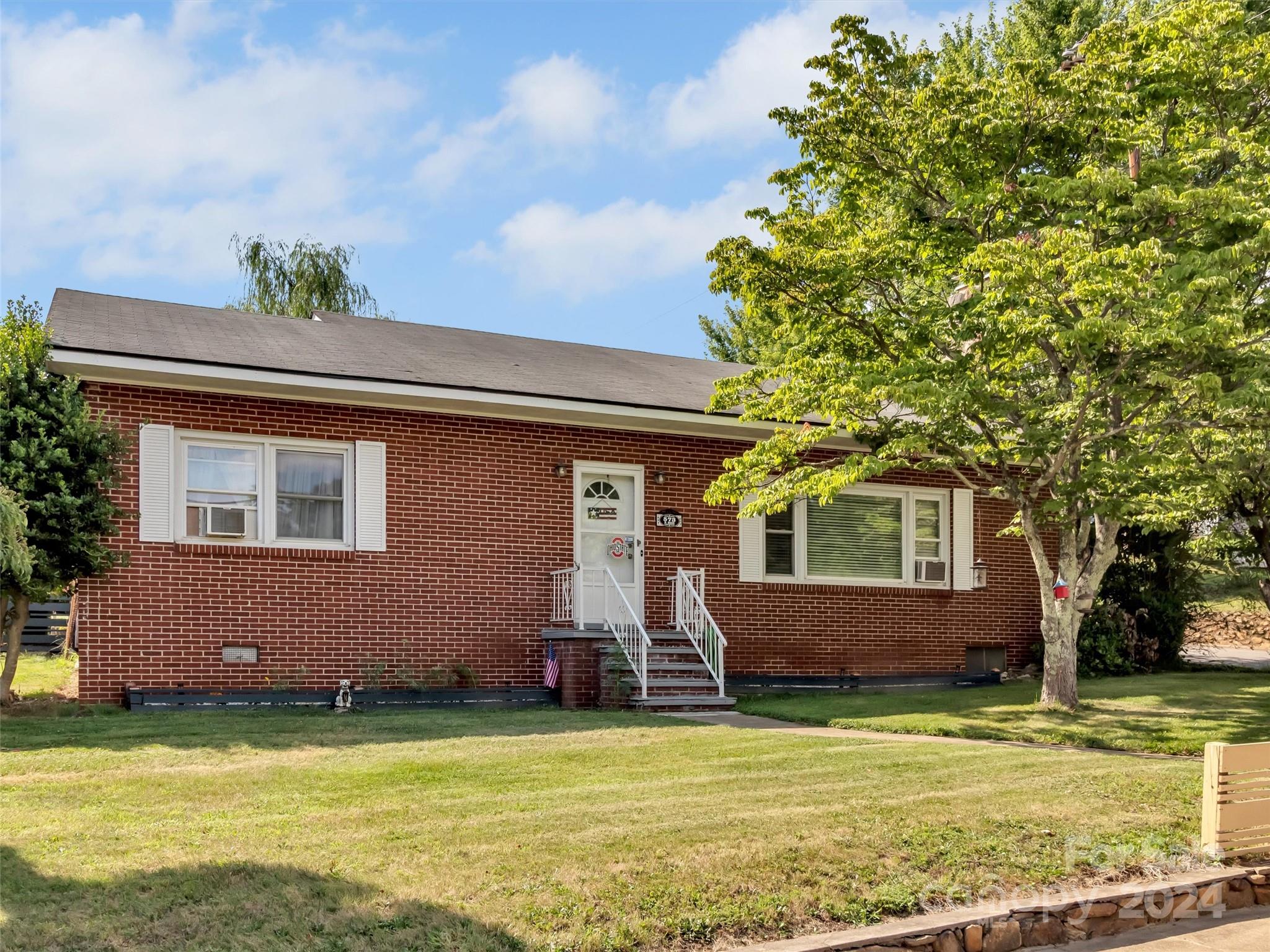 573 N Main Street Canton NC 28716