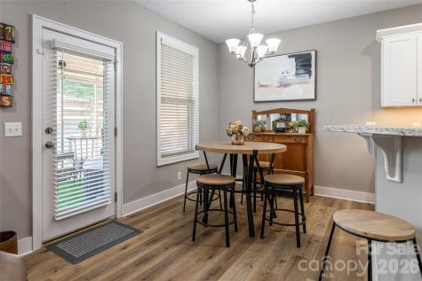 31 Burlington Lane Fletcher NC 28732