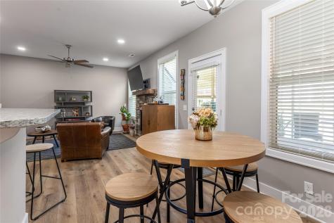31 Burlington Lane Fletcher NC 28732