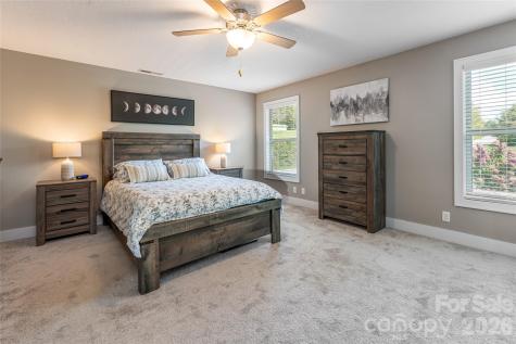 31 Burlington Lane Fletcher NC 28732