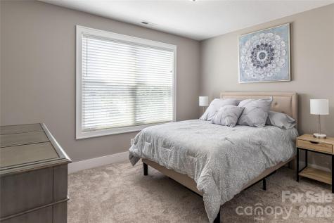 31 Burlington Lane Fletcher NC 28732
