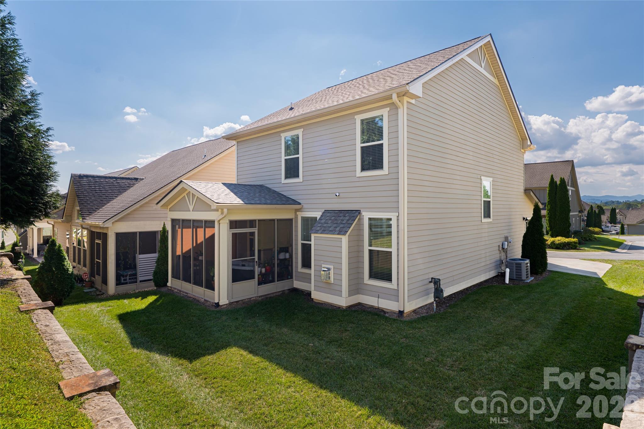 31 Burlington Lane Fletcher NC 28732