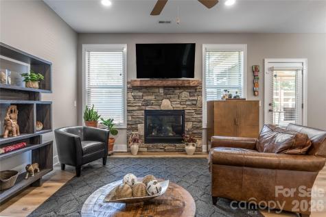 31 Burlington Lane Fletcher NC 28732
