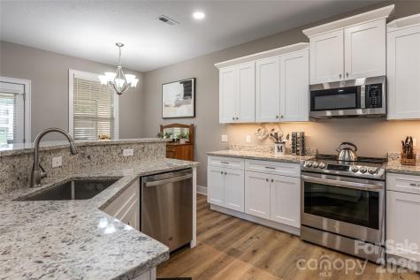 31 Burlington Lane Fletcher NC 28732