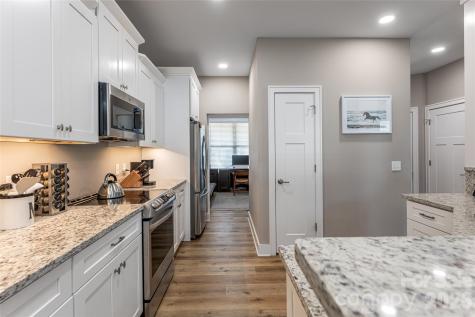 31 Burlington Lane Fletcher NC 28732