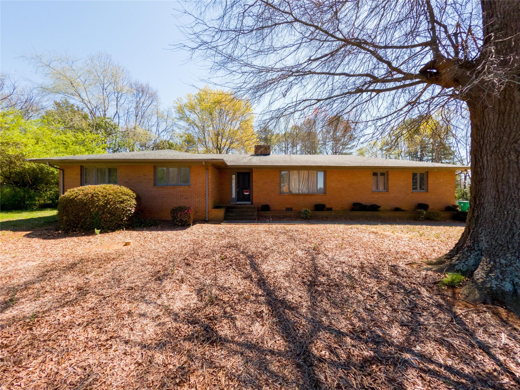 4910 Lakeview Road Charlotte NC 28216