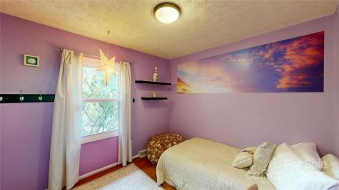 22 King Arthur Place Asheville NC 28806