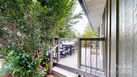 22 King Arthur Place Asheville NC 28806